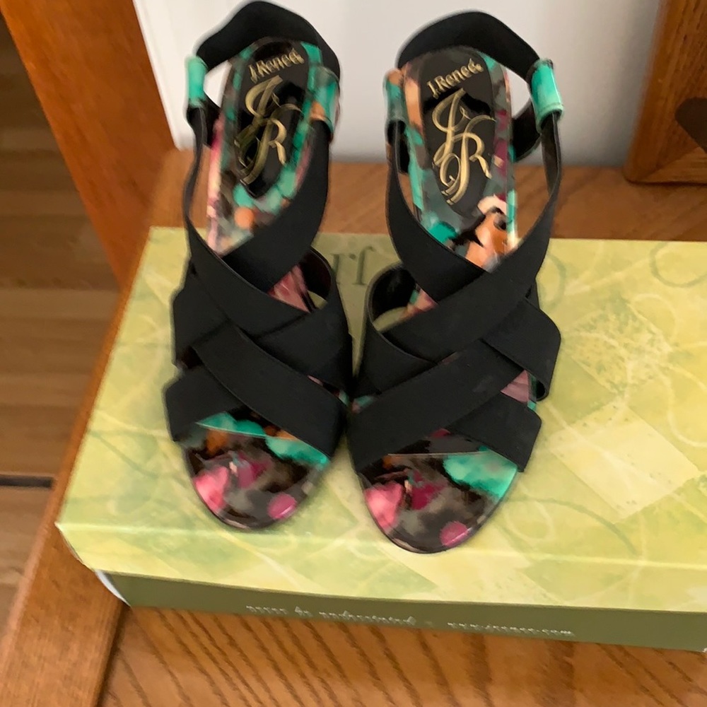 Women’s wedged sandal Final Sale